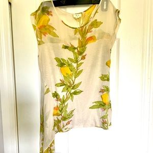 Floral, colorful top/blouse size small from Tiny